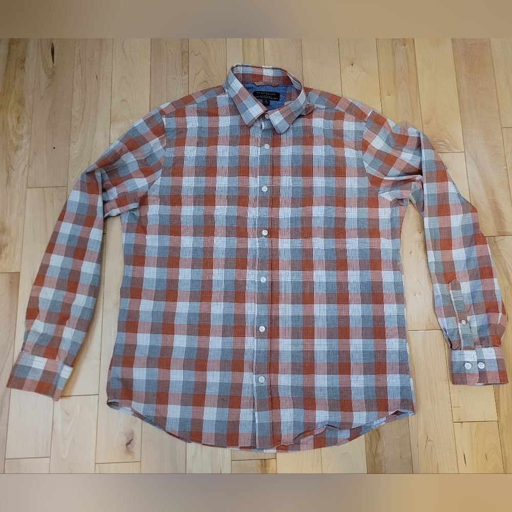 Banana Republic men's size large button up shirt